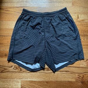 Lululemon Lined Pacebreaker 7” Inseam - M